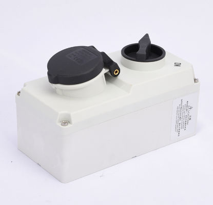 IP44 32A Industrial Power Switched Socket Three Phase With Mechanical Interlock