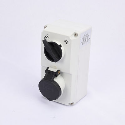 IP44 32A 4 Pole Mechanical Interlock Switch Socket IEC Standard