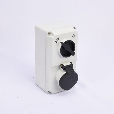 IP44 32A 4 Pole Mechanical Interlock Switch Socket IEC Standard